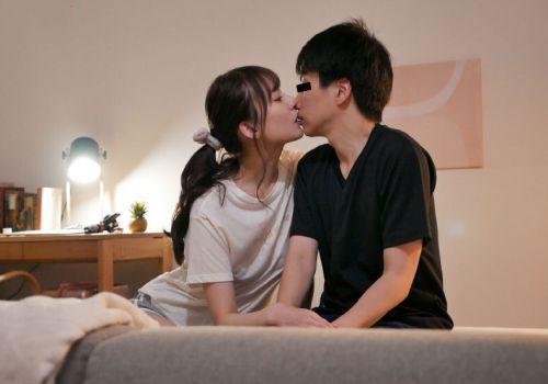 Chị gái mạnh bạo gạ tình cậu em mây mưa